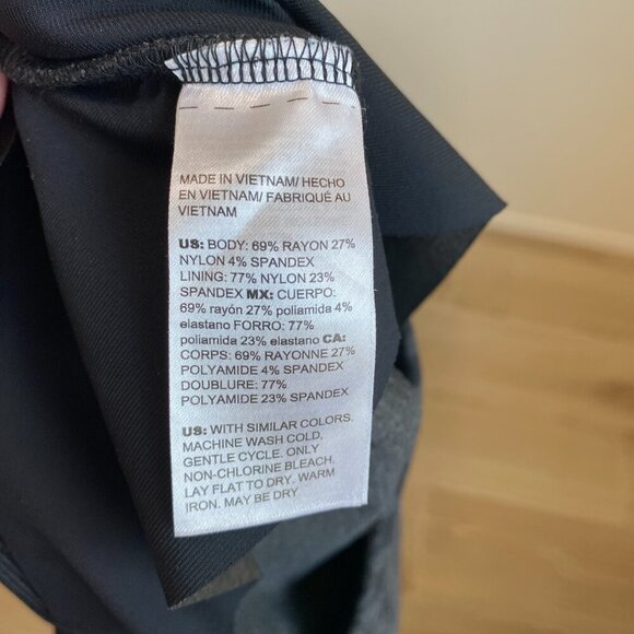 Chico's Black & Gray Houndstooth Plaid Pull On Slimming Stretch Pants Size 1 (8) - Picture 7 of 8